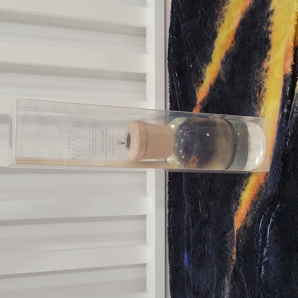 Archipelago Pomegranate Citrus Diffuser - Picture 2 of 4